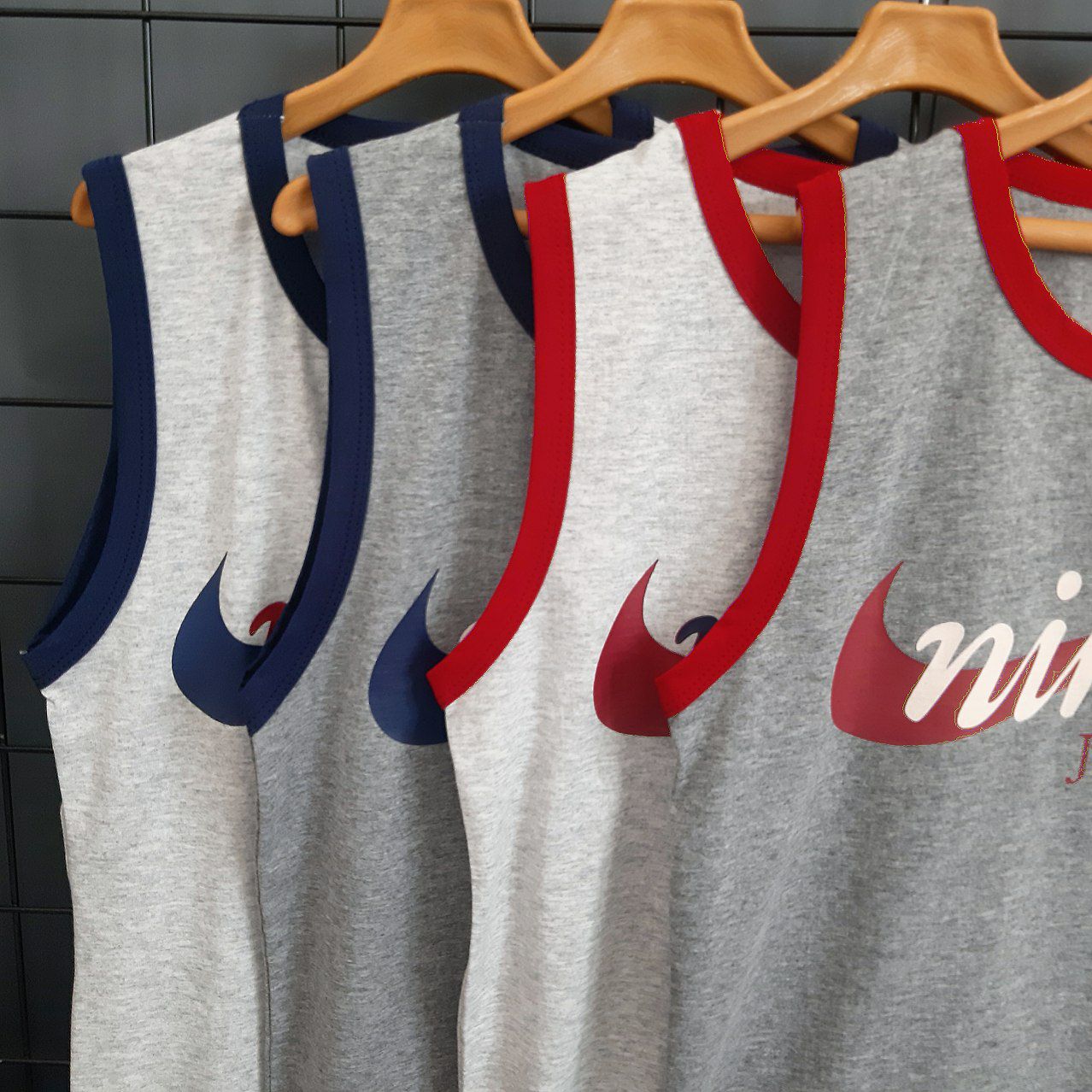 عکس ست تاپی طوسی Nike - شماره 6
