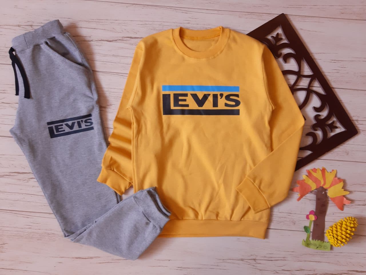 عکس ست بلوز شلوار LEVIS - شماره 3