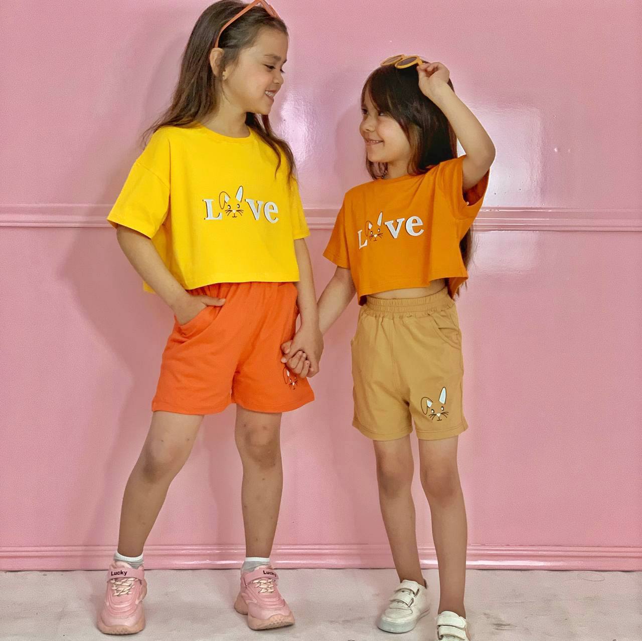 عکس کراپ شلوارک love - شماره 3