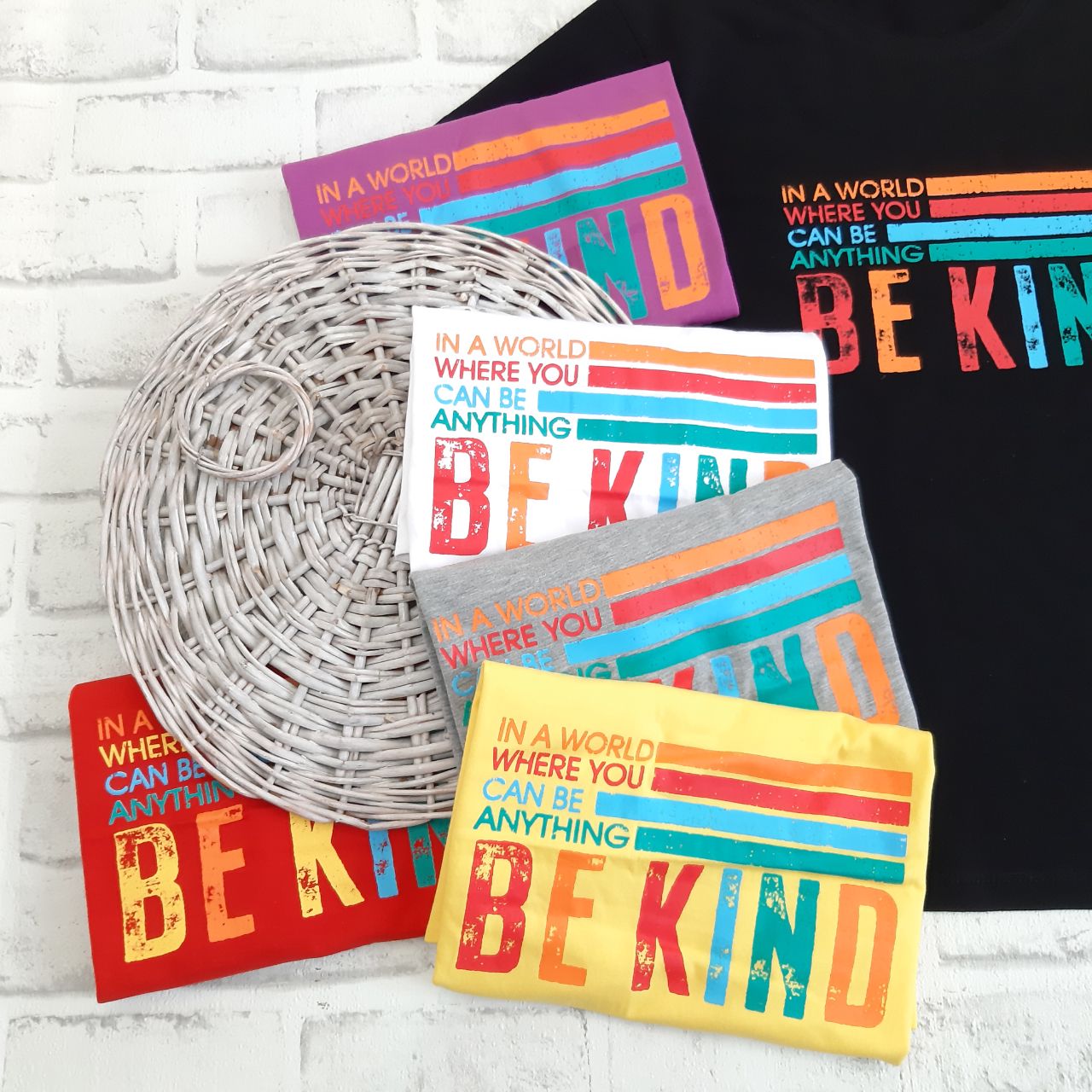 عکس تیشرت نوجوان  BE KIND - شماره 3